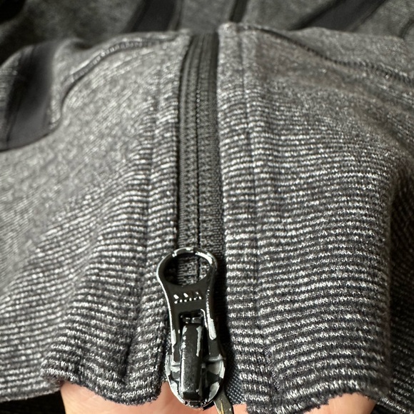 Lululemon Stride Jacket Size 4 - Picture 3 of 10